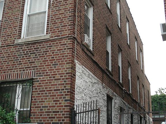 4th image of 744 E 216th St