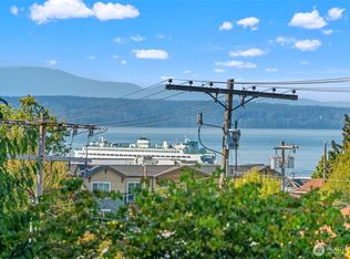 530 Dayton St UNIT 201, Edmonds, WA 98020