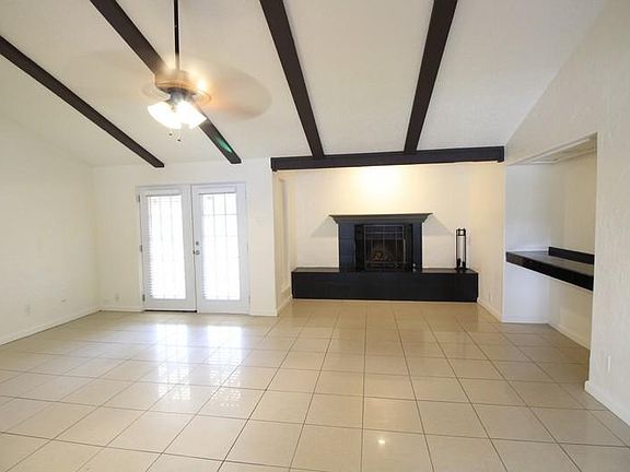 5th image of 1802 Lewis Dr