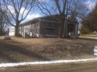 8467 Willawa Dr, Dexter, IA 50070