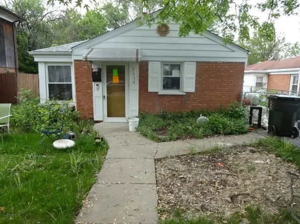 9438 Nerbonne Ave, Franklin Park, IL 60131