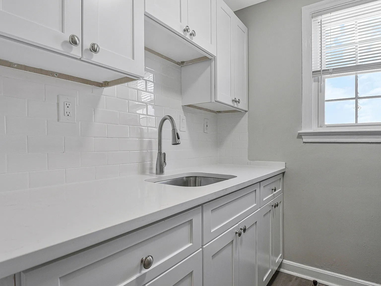1 bed, 700 sqft, $1,895 — Photo 1