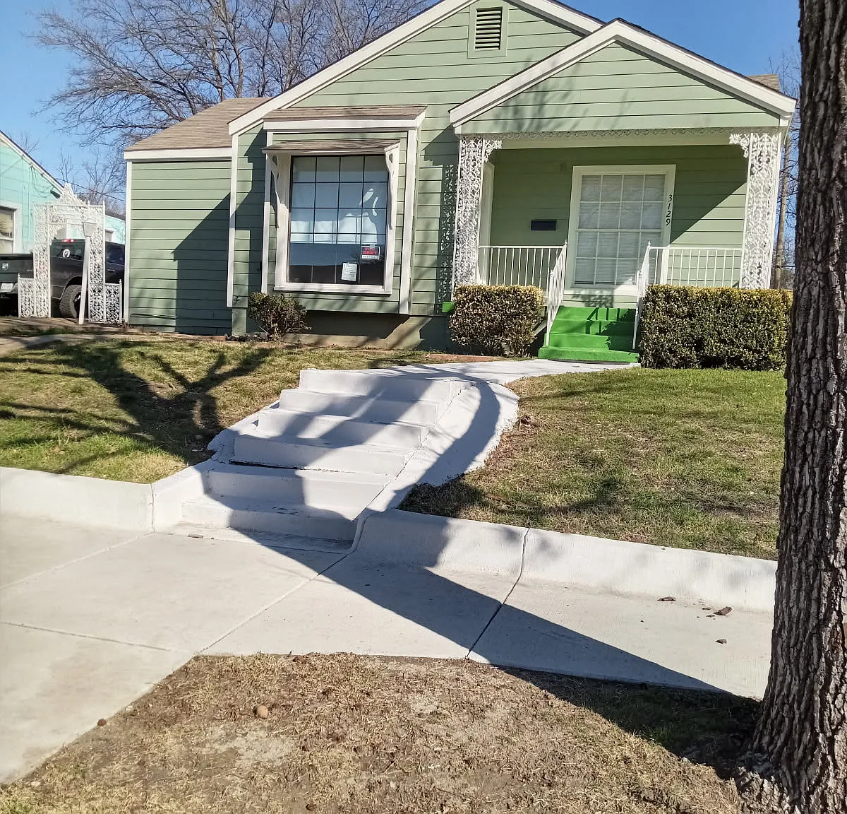 3129 Willing Ave — Photo 1