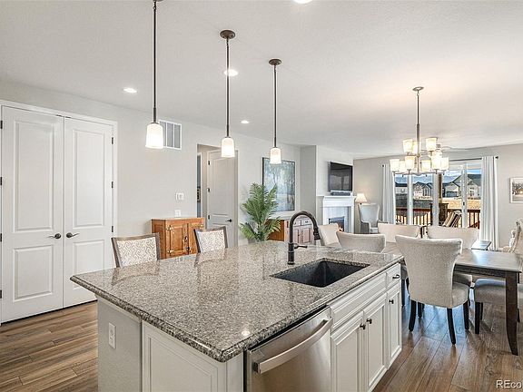 5th image of 9055 Swan River Street