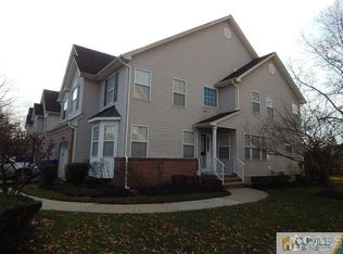 6 Amy Dr, North Brunswick, NJ 08902