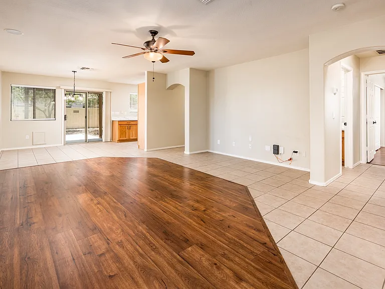 17429 W Watson Ln — Photo 19