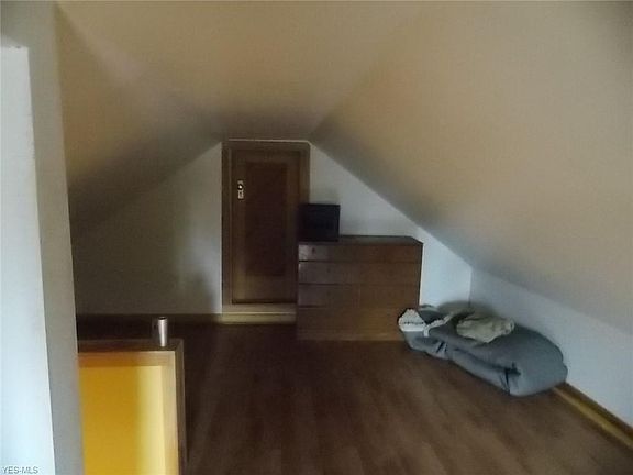 5th image of 18616 Pawnee Ave