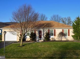 1679 Taylor Dr, Hanover, PA 17331
