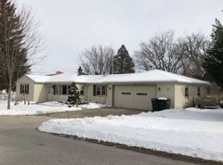 W277N2864 Chicago Ave, Pewaukee, WI 53072