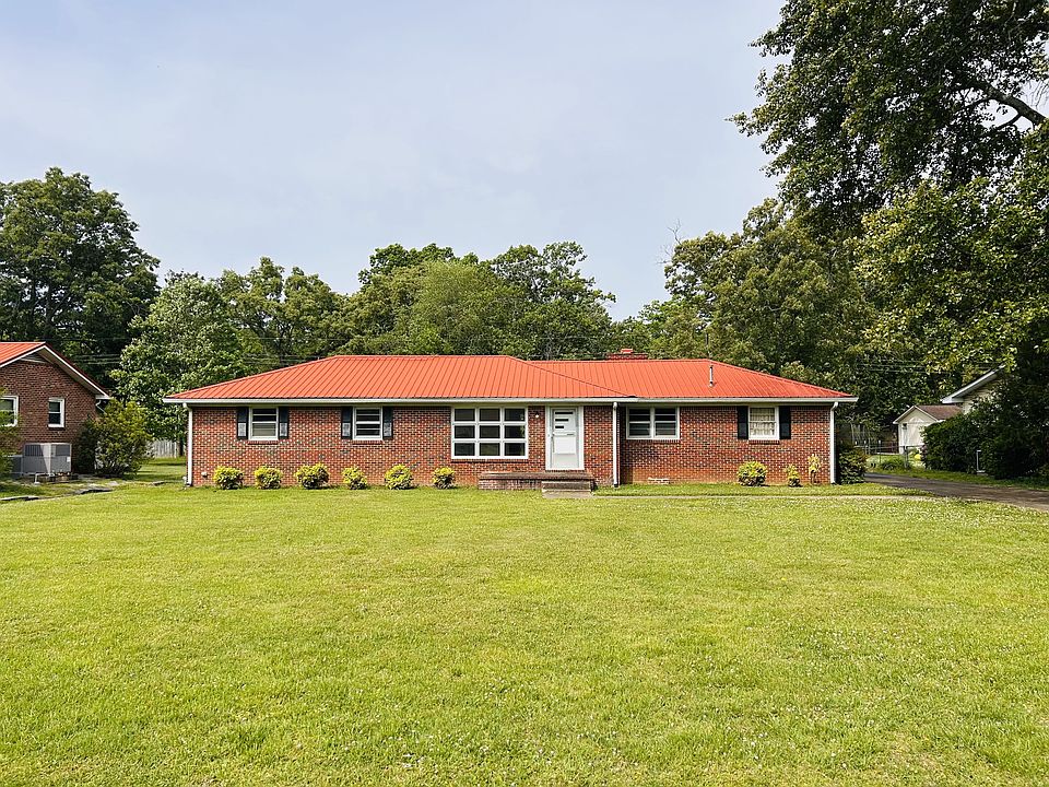 1st image of 313 Crestwood Dr