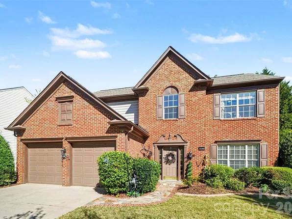 9144 Linden Tree Ln, Charlotte, NC 28277