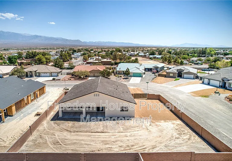6380 Waterford St — Photo 4