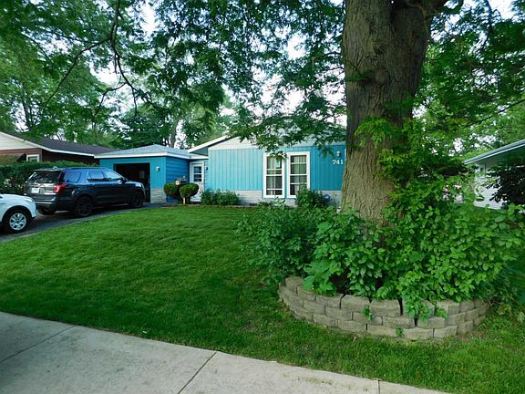2nd image of 741 Houston Dr