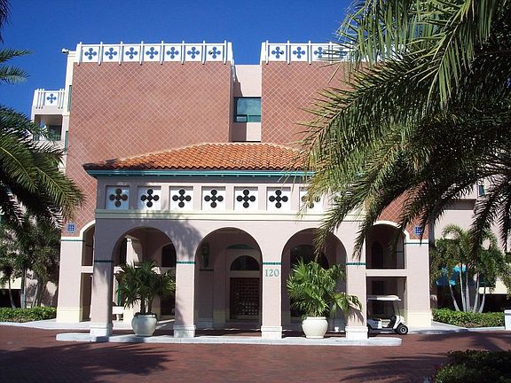 2nd image of 120 SE 5th Avenue #326