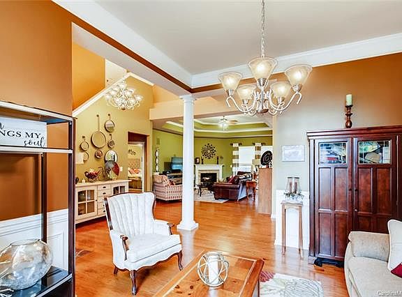 5th image of 9907 Glenburn Ln