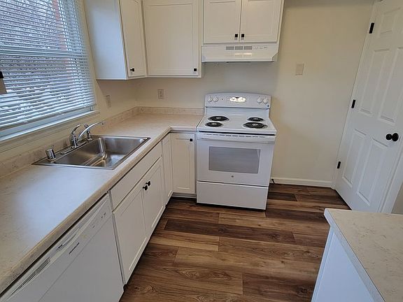 2nd image of 800-806 Nicolet Ave #800
