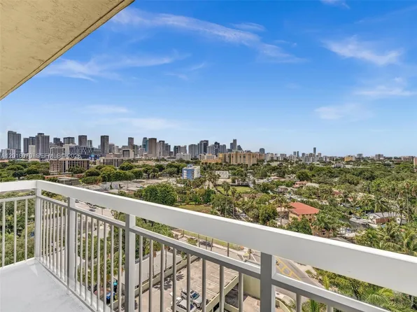 816 NW 11th St APT 1208, Miami, FL 33136