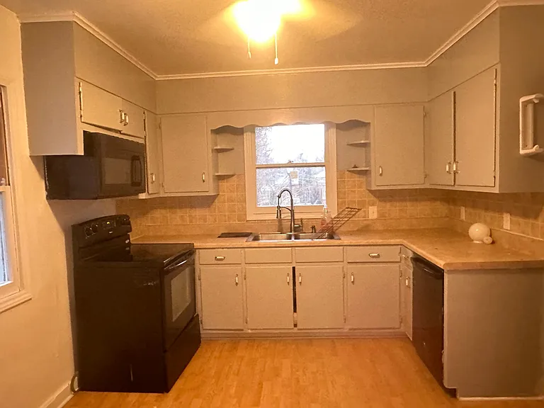 1602 E Lexington Ave — Photo 13