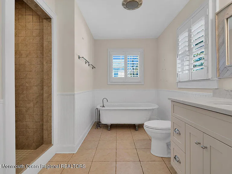 303 B St — Photo 30