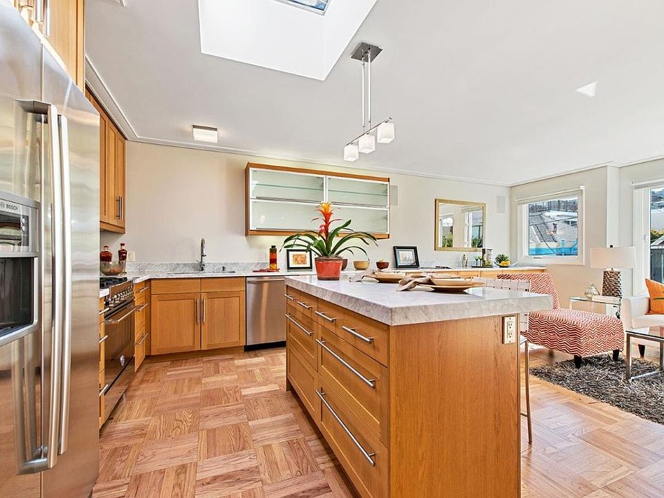 1st image of 2828 Greenwich St APT 7
