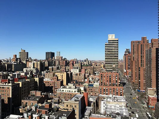 Rented by Jade Stone Real Estate Consulting | media 18