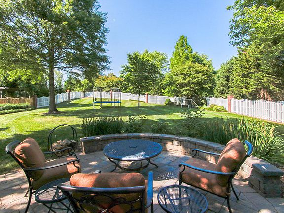 3rd image of 8935 Isherwood Ln