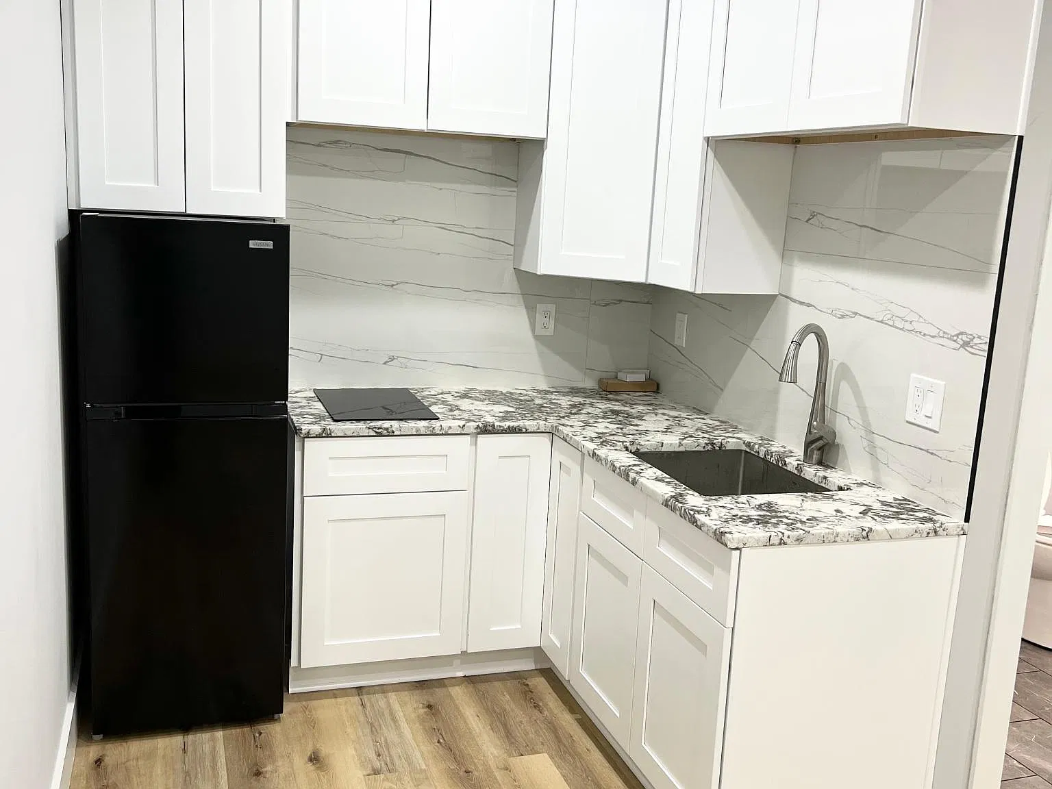 1 bed, 450 sqft, $1,100 — Photo 1