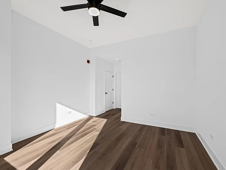 1435-40 W Fillmore St #510 — Photo 10