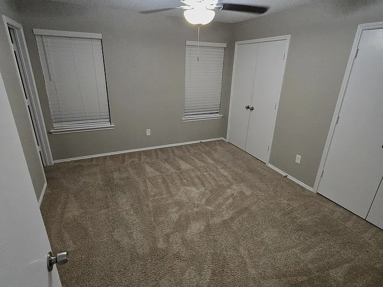 5704 Giddyup Ln — Photo 6