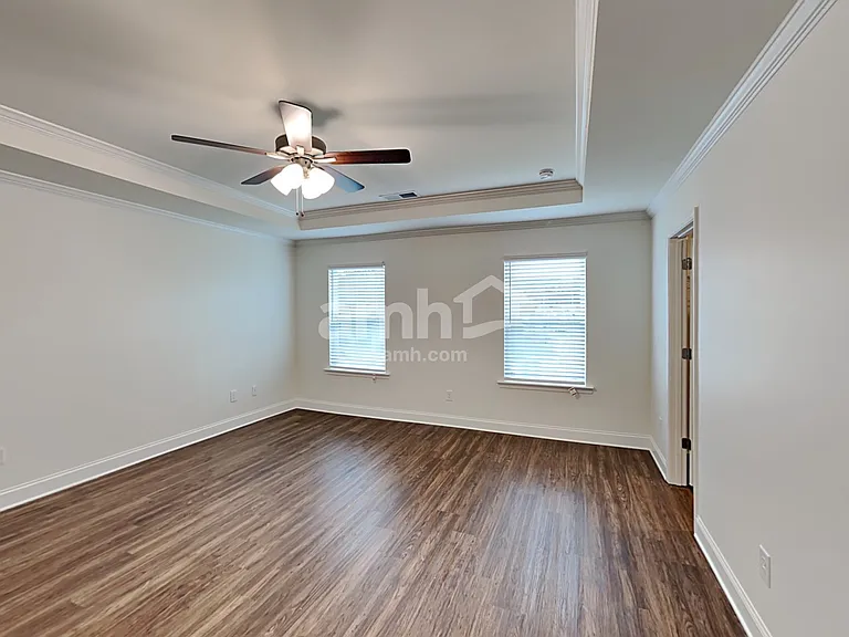 520 Slew Dr — Photo 10