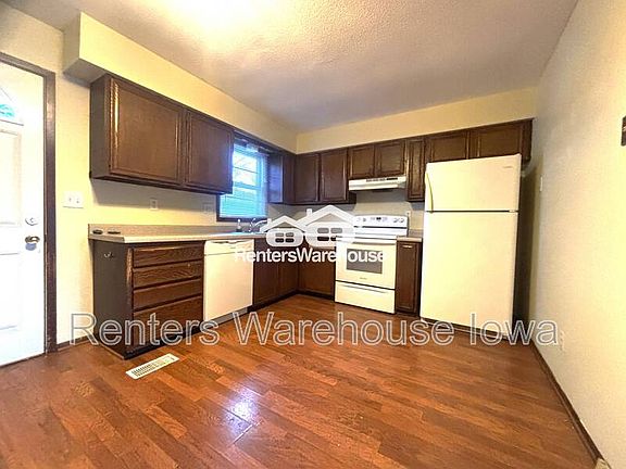 4th image of 4122 77th Street Cir