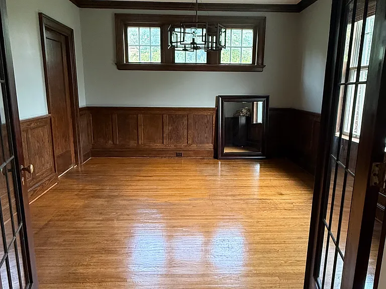 37 W Court St — Photo 9