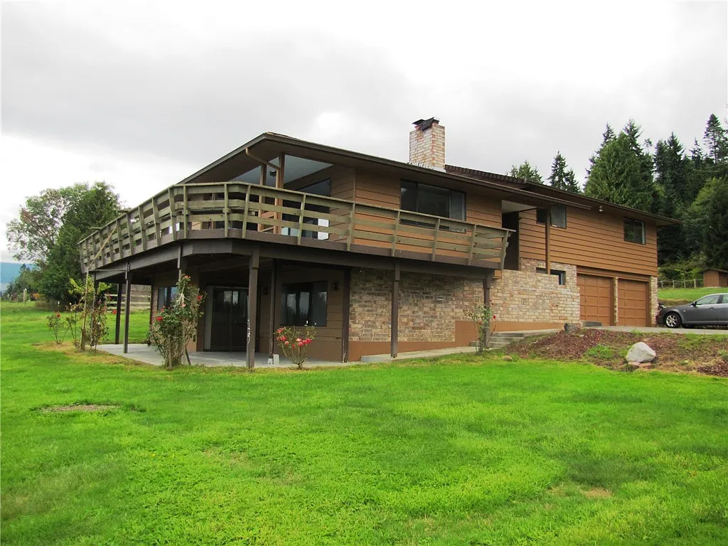 3347 W Sequim Bay Rd photo 1