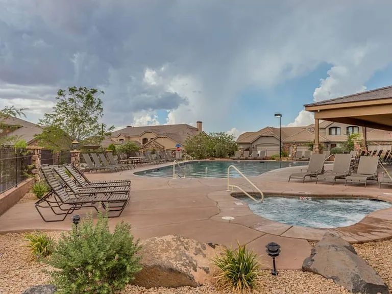 N Coral Ridge Dr — Photo 60