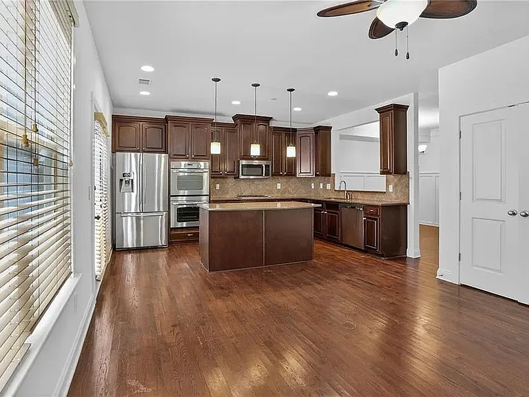 2110 Westhill Dr SE — Photo 10