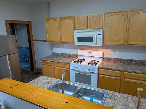 213 Dana Ave — Photo 20