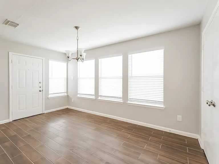 16102 Dawn Marie Ln — Photo 6