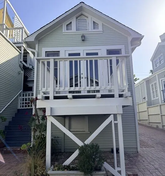 2450 NW 4th St — Photo 9