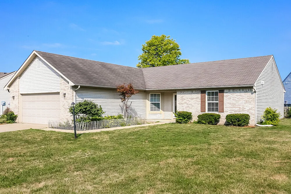 3 bed, 2.0 bath, 1501 sqft, $2,030 — Photo 3