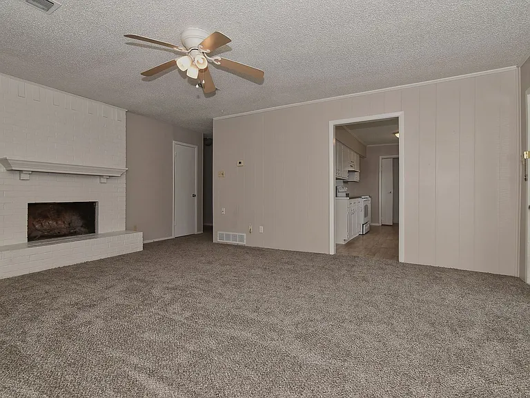 3117 Chaparral Dr — Photo 6