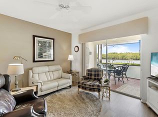 182 Newport Dr APT 1002, Naples, FL 34114