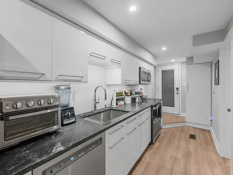 3002 11th St NW #B — Photo 12