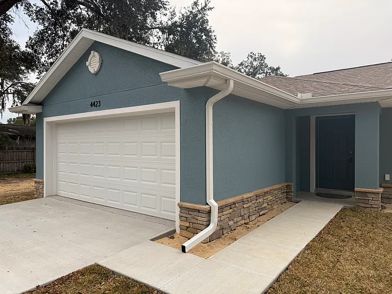 4423 NE 8th Pl — Photo 39