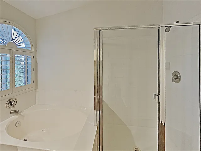 21182 N 62nd Ave — Photo 12
