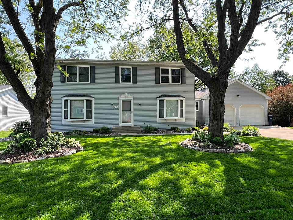 1st image of 612 Cambridge Dr