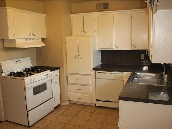 5th image of 311 S Bristow Ave