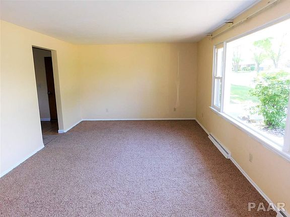 5th image of 264 E Greenwood St