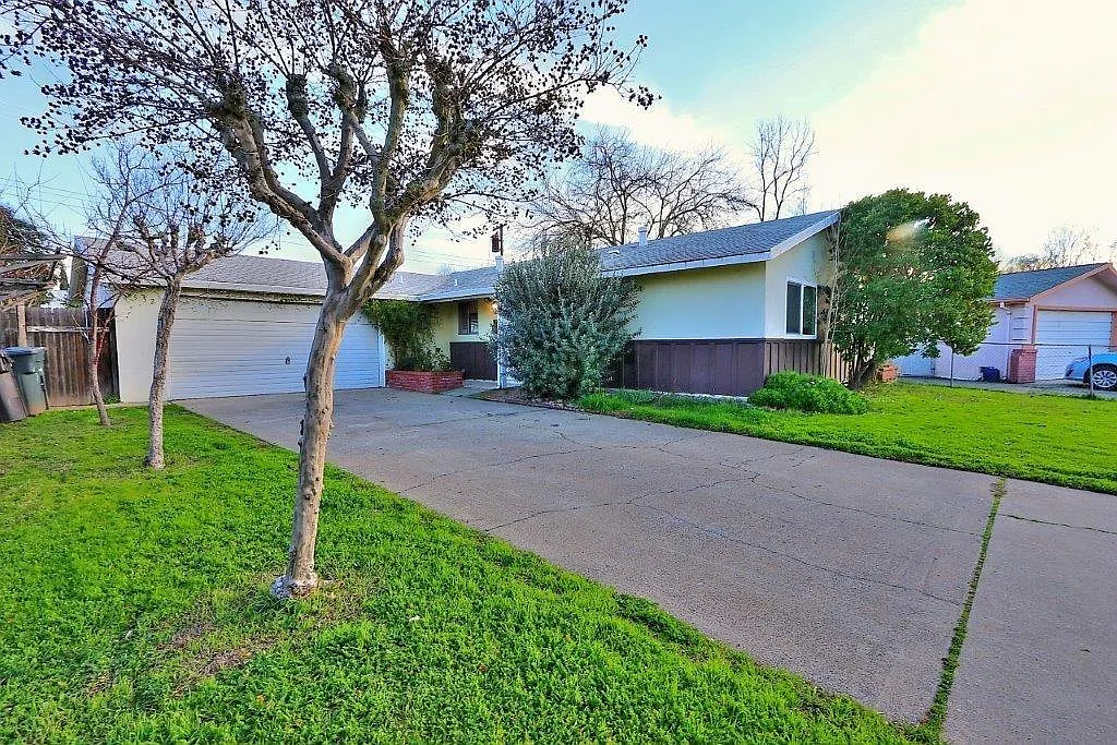 10532 Spaulding Way photo 1