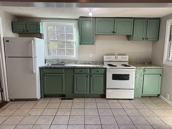 4th image of 633 Kemper Rd