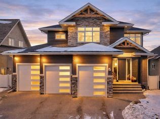 5 S Leonard Close, Sylvan Lake, AB T4S0E7